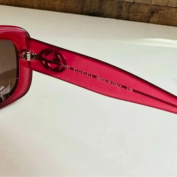 Rare Vintage Authentic Gucci GG
2407/S 3BY Cherry 51mm Gray
Gradient Sunglasses - Picture 10 of 12